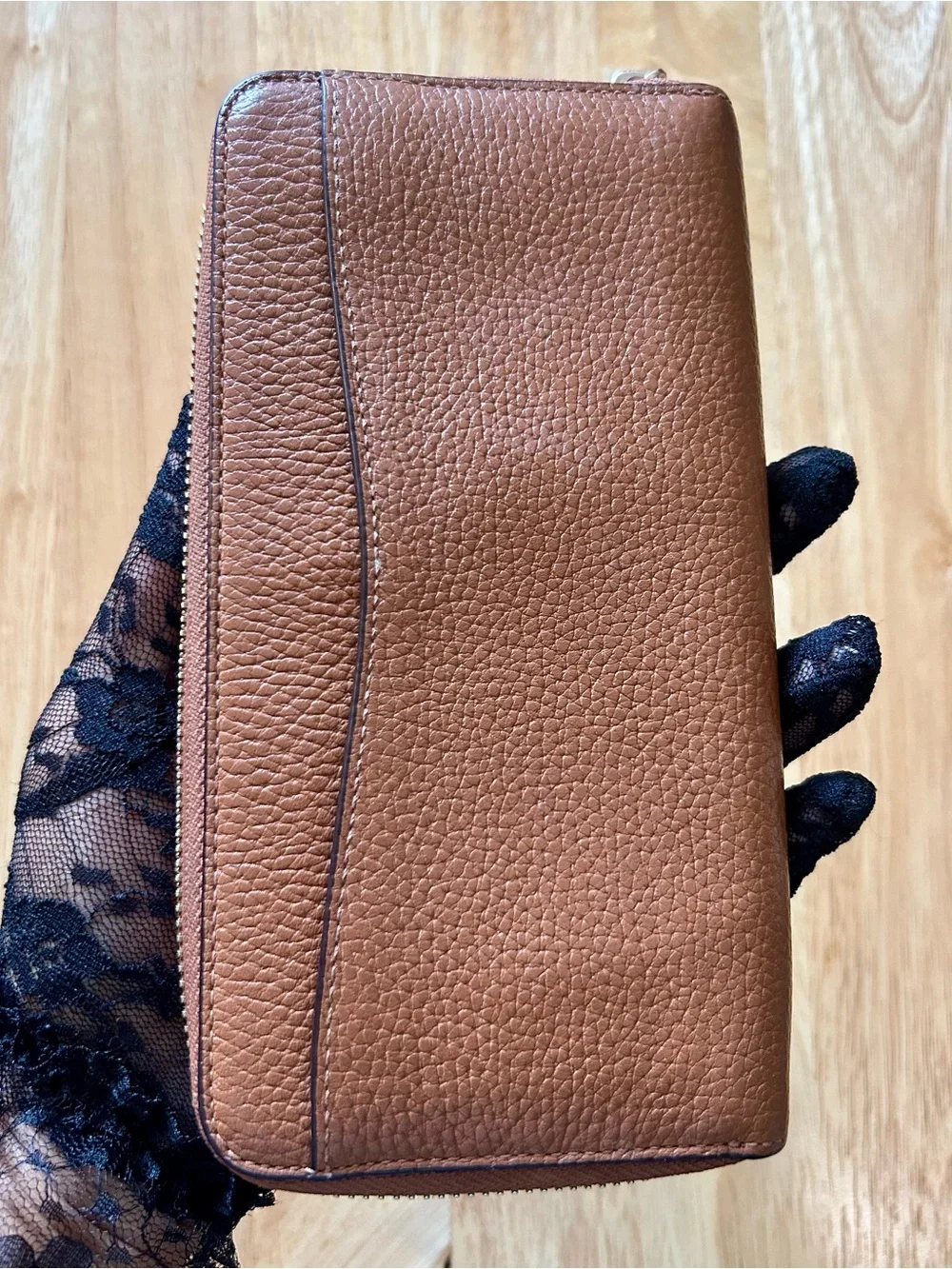 Kate Spade Pebbled Leather Large Continental Zip Around Wallet EUC